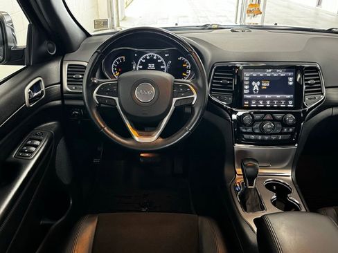 Used 2021 Jeep Grand Cherokee Laredo X AWD/4WD image 10