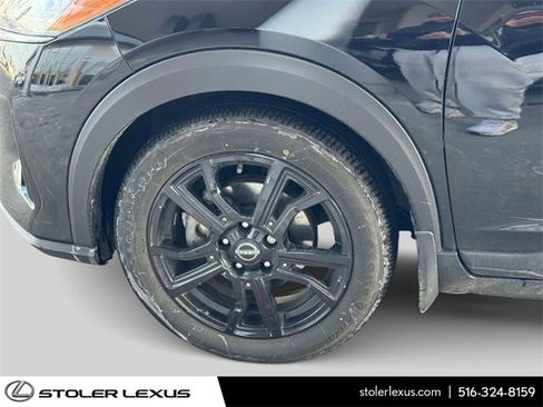 Used 2023 Nissan Kicks SR w/ SR Premium Package image 15