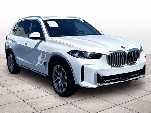 Used 2024 BMW X5 xDrive50e w/ Climate Comfort Package AWD/4WD image 3