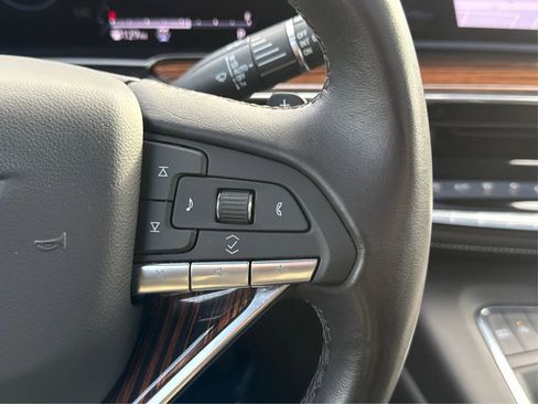 Used 2023 Cadillac Escalade ESV Premium Luxury image 35