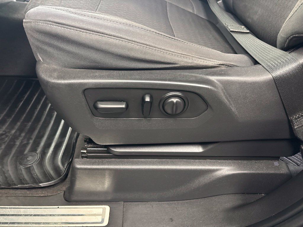 Used 2019 Chevrolet Silverado 1500 RST w/ All-Star Edition AWD/4WD image 26