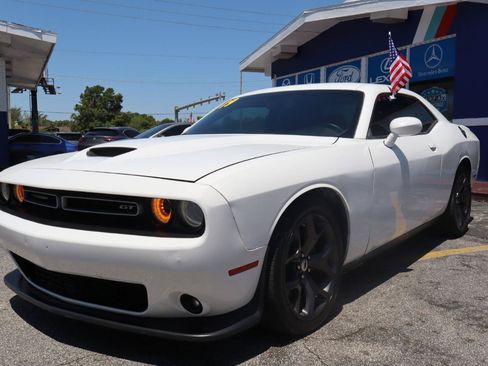 Used 2019 Dodge Challenger GT RWD image 6