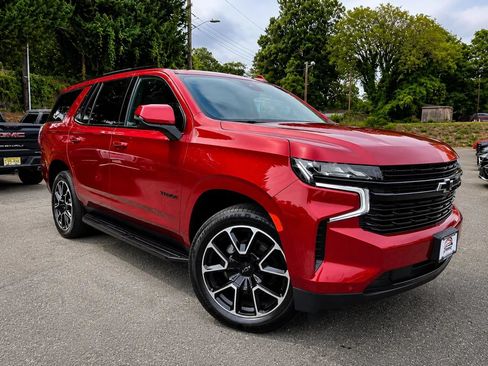 Used 2023 Chevrolet Tahoe RST w/ Luxury Package AWD/4WD image 1