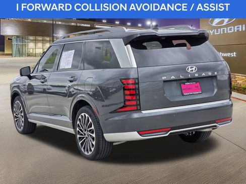 Certified 2026 Hyundai Palisade Calligraphy FWD image 9