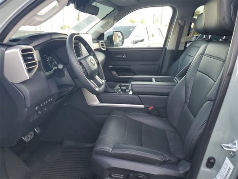 Used 2023 Toyota Tundra Limited image 16