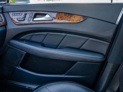 Used 2014 Mercedes-Benz CLS 550 image 23