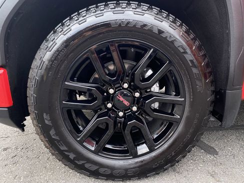 New 2025 GMC Sierra 1500 Elevation image 57