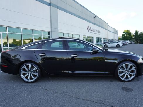 Used 2012 Jaguar XJ Supercharged RWD image 8