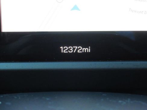 Used 2025 GMC Acadia Denali FWD image 28