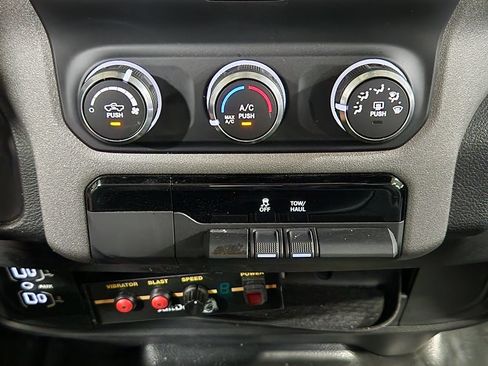 Used 2023 RAM 2500 Tradesman AWD/4WD image 39