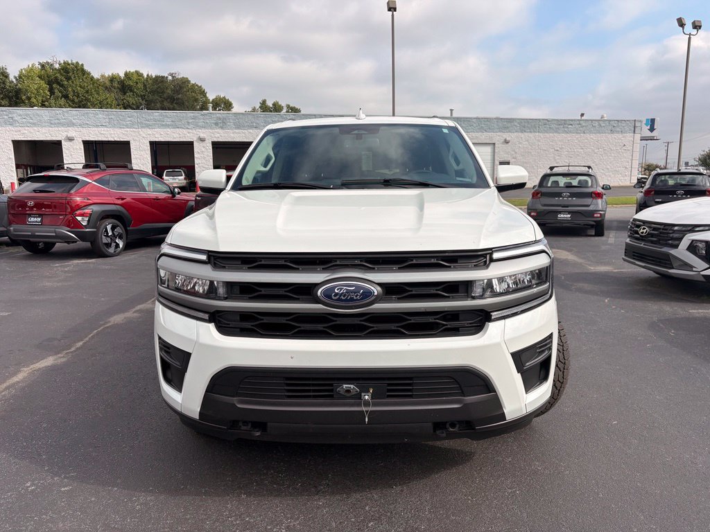Used 2024 Ford Expedition XLT AWD/4WD image 2