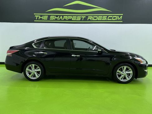Used 2015 Nissan Altima 2.5 SL w/ Technology Package FWD image 11