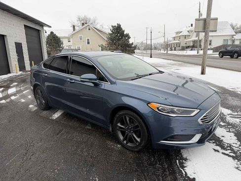 Used 2018 Ford Fusion SE image 6