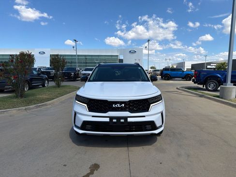 Used 2023 Kia Sorento SX FWD image 9