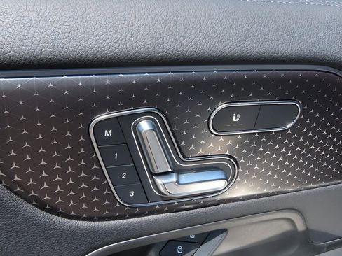 Certified 2025 Mercedes-Benz GLA 250 4MATIC image 51