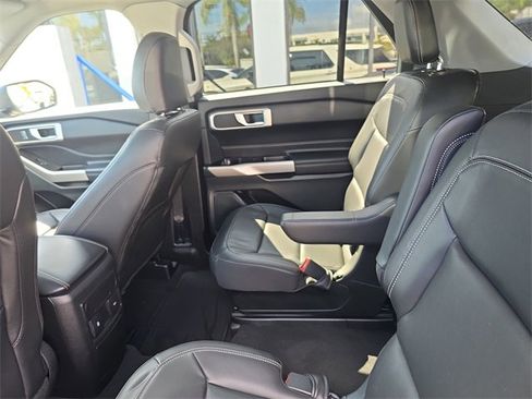 Used 2023 Ford Explorer XLT w/ Equipment Group 202A image 12