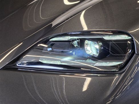 New 2025 Porsche Taycan 4S image 24