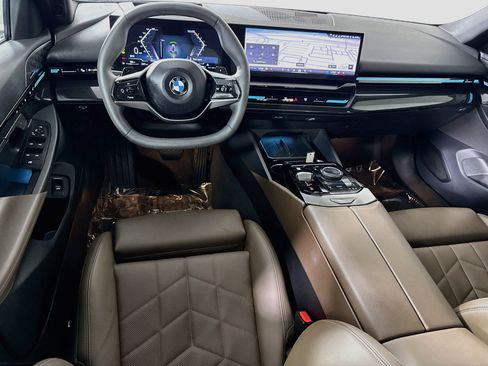 Used 2024 BMW 530i w/ Premium Package RWD image 17