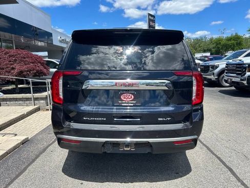 Used 2022 GMC Yukon XL SLT w/ SLT Premium Package AWD/4WD image 4