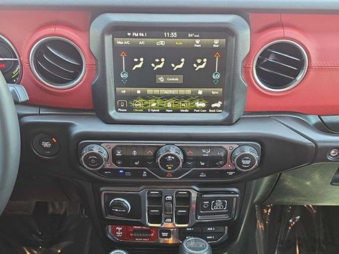 Used 2023 Jeep Wrangler Unlimited Rubicon 4xe AWD/4WD image 20