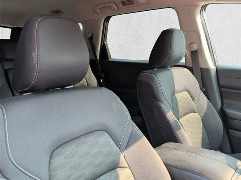 Used 2024 Nissan Pathfinder SV FWD image 28