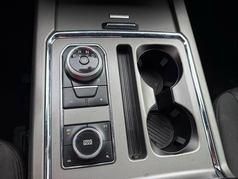 Used 2018 Ford Expedition XLT AWD/4WD image 33