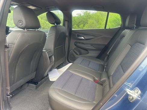 Used 2025 Buick Envista Preferred w/ Convenience I Package image 9