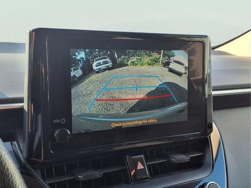 Used 2023 Toyota Corolla LE FWD image 7