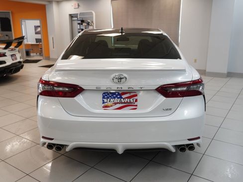 Used 2021 Toyota Camry XSE image 9
