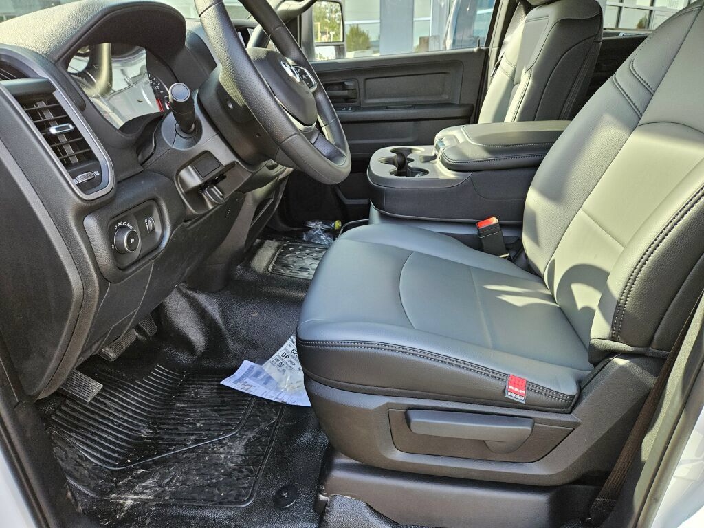 New 2026 RAM 5500 Tradesman AWD/4WD image 12
