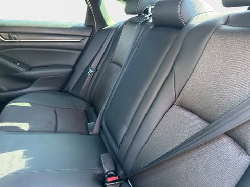 Used 2019 Honda Accord Sport image 11