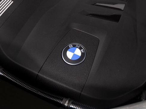 Used 2026 BMW X5 xDrive40i w/ M Sport Package AWD/4WD image 43