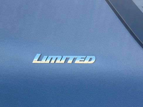 Used 2018 Toyota 4Runner Limited AWD/4WD image 22