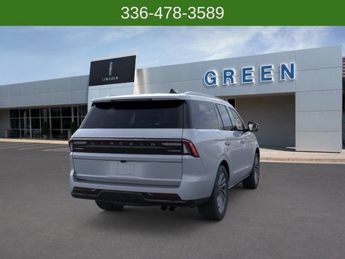 New 2026 Lincoln Navigator Reserve AWD/4WD image 8