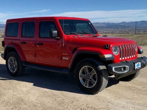 Certified 2019 Jeep Wrangler Unlimited Sahara AWD/4WD image 2