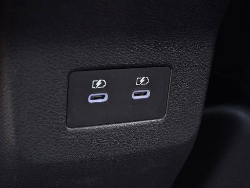 New 2025 Nissan Kicks SR image 25