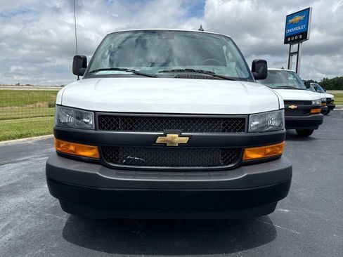New 2025 Chevrolet Express 2500 Extended w/ Enhanced Convenience Package image 3