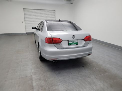 Used 2014 Volkswagen Jetta SE image 6