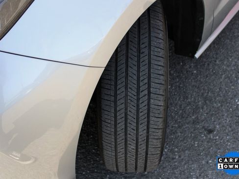 Used 2023 Toyota Sienna XLE image 38