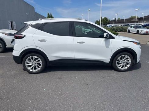 Used 2023 Chevrolet Bolt EUV LT w/ Driver Confidence Package FWD image 8