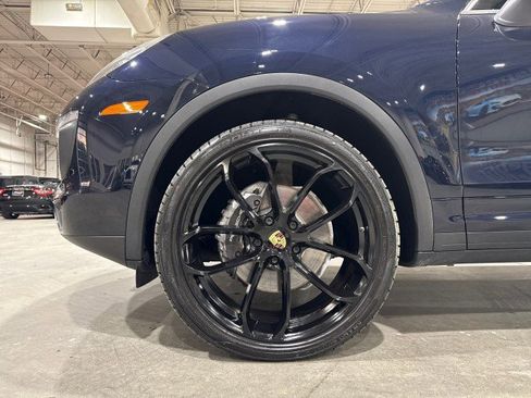 Used 2016 Porsche Cayenne image 20