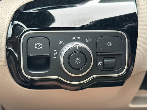 New 2025 Mercedes-Benz CLA 250 image 29