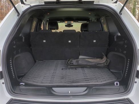 Used 2017 Jeep Grand Cherokee Laredo image 23