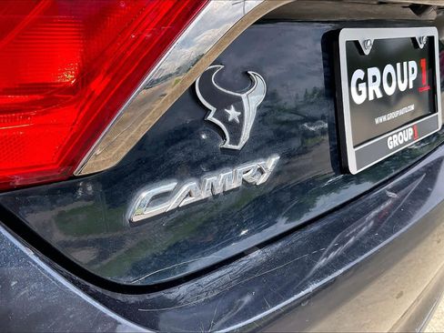 Used 2017 Toyota Camry SE FWD image 29