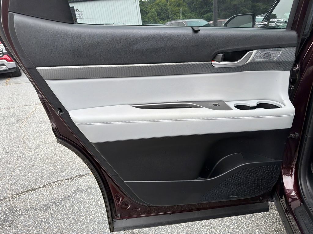 Used 2023 Hyundai Palisade SEL w/ Cargo Package FWD image 22