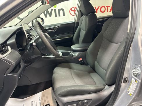 Used 2023 Toyota RAV4 XLE AWD/4WD image 22