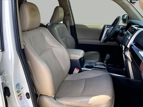Used 2017 Toyota 4Runner Limited RWD image 9
