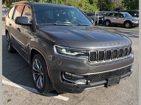 Used 2022 Jeep Wagoneer Series III w/ Premium Group I AWD/4WD image 1