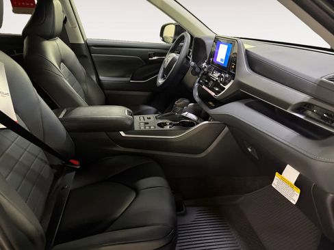 New 2026 Toyota Highlander XLE AWD/4WD image 19