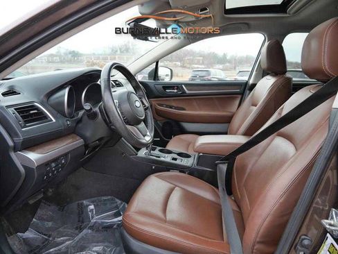 Used 2019 Subaru Outback 3.6R Touring image 9